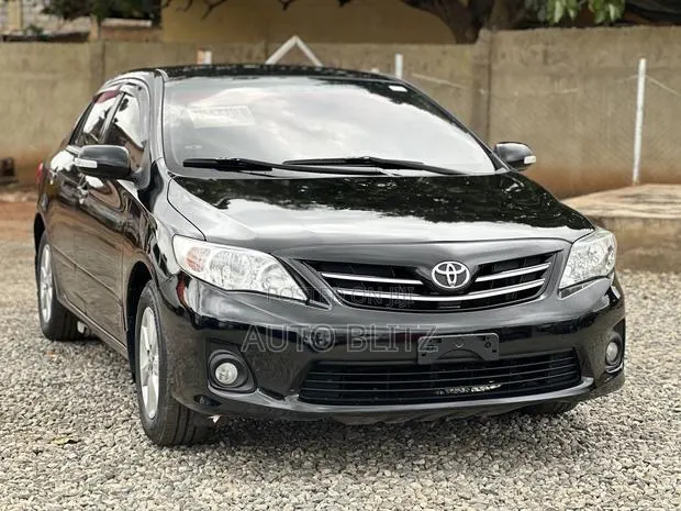 Toyota Corolla Altis 2011 Black · Photo 1
