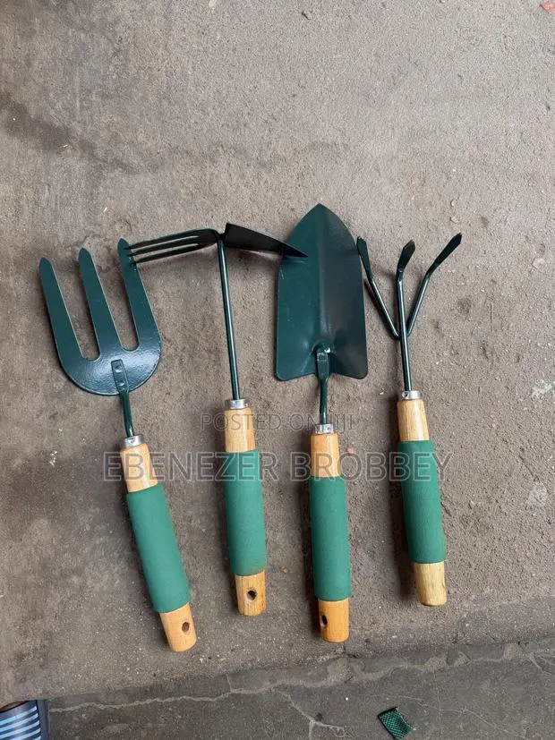 Set of Garden Tools · Photo 1