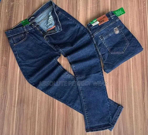 Plain Blue Jeans for Men · Photo 1