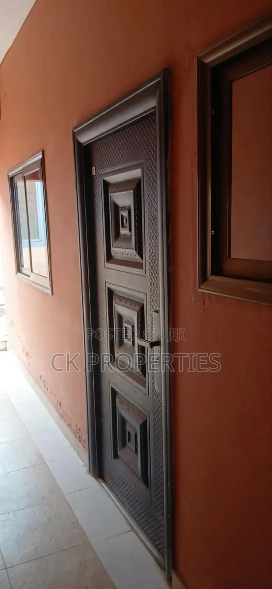 Mini Flat in Pillar 2 for rent