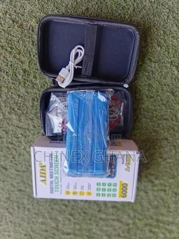 Screen Touch Digital Multimeter · Photo 1