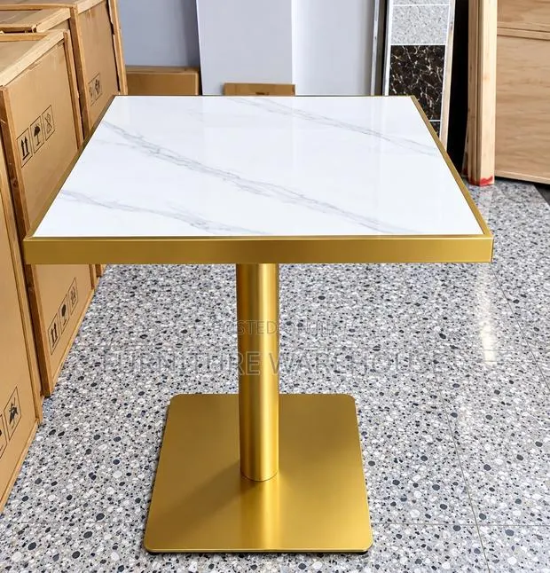 Modern Square Restaurant Table (60cm X 60 Cm) · Photo 1