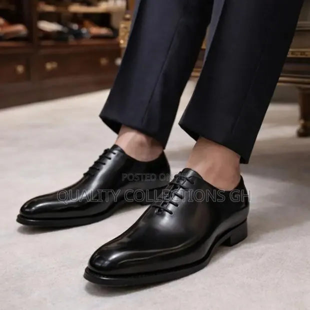 Black Leather Executive Shoe · Photo 1