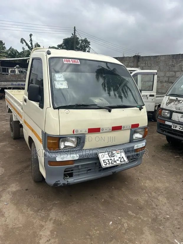 Daihatsu Hijet · Photo 1
