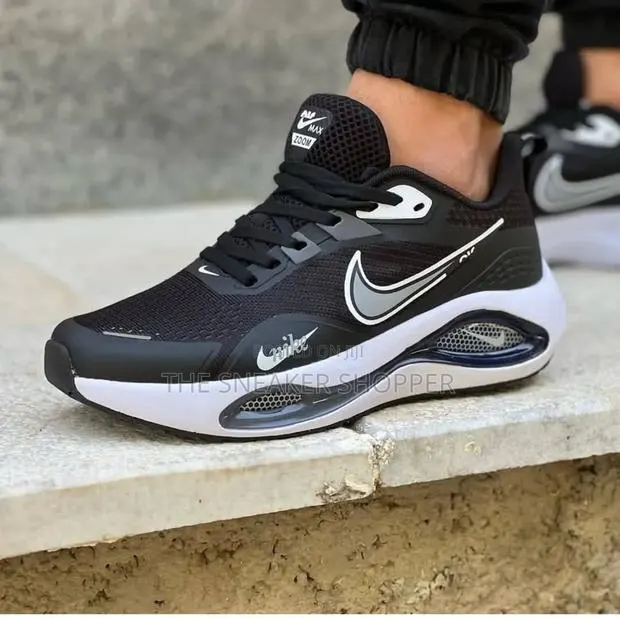 Nike Airmax Black and White (Bna) · Photo 1
