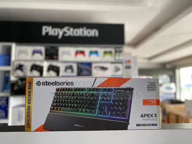 Steelseries Apex 3 RGB Gaming Keyboard · Photo 1