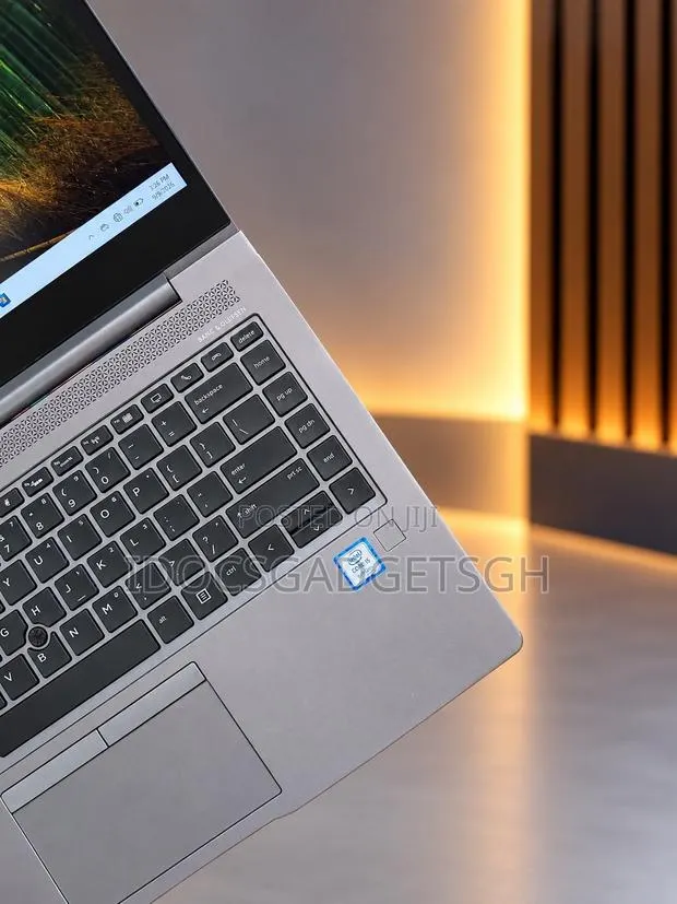 Laptop HP ZBook 14u G6 8GB Intel Core i5 SSD 256GB · Photo 1