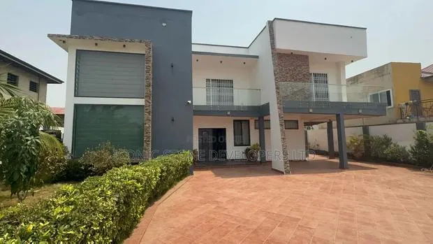 5bdrm Mansion in Lakeside, Ashaley Botwe for sale