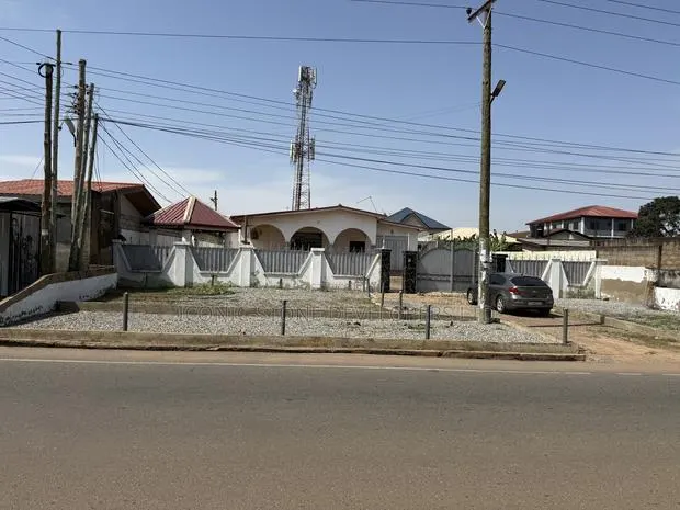 4bdrm House in Spintex 18 for sale