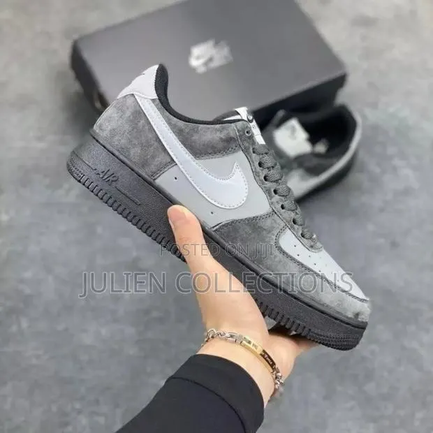 Nike Air Force 1 Og Deep Gray · Photo 1