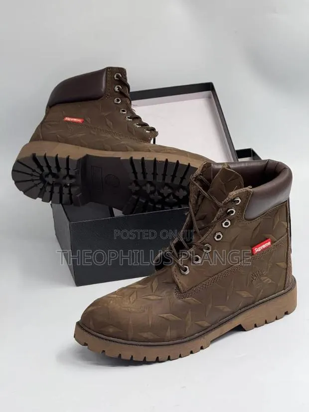 Original Brown Timberland Boots ( Supreme) · Photo 1