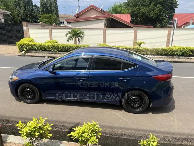 Hyundai Elantra 2017 Blue · Photo 1