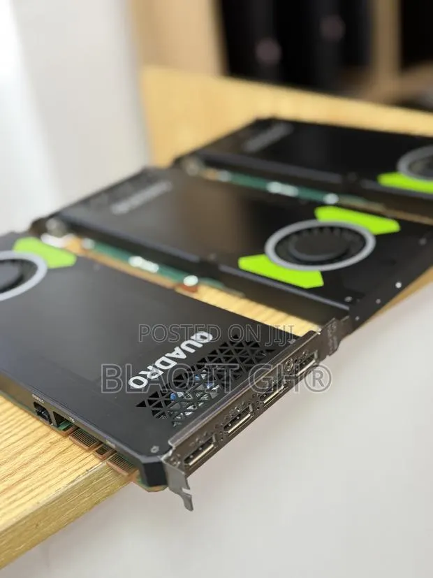 Quadro M4000 8GB Dedicated Graphics Card · Photo 1
