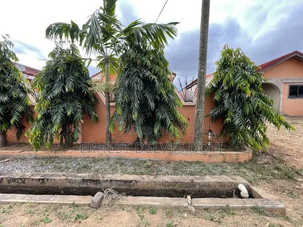 3bdrm House in Abokobi, Boi for sale · Photo 1