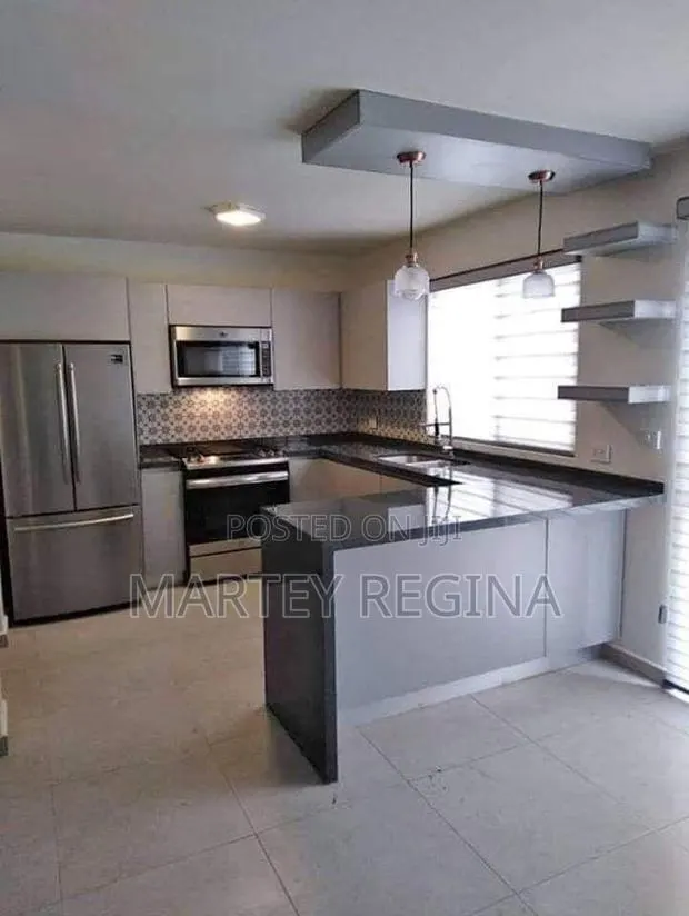 Modern Kitchen Cabinets · Photo 1