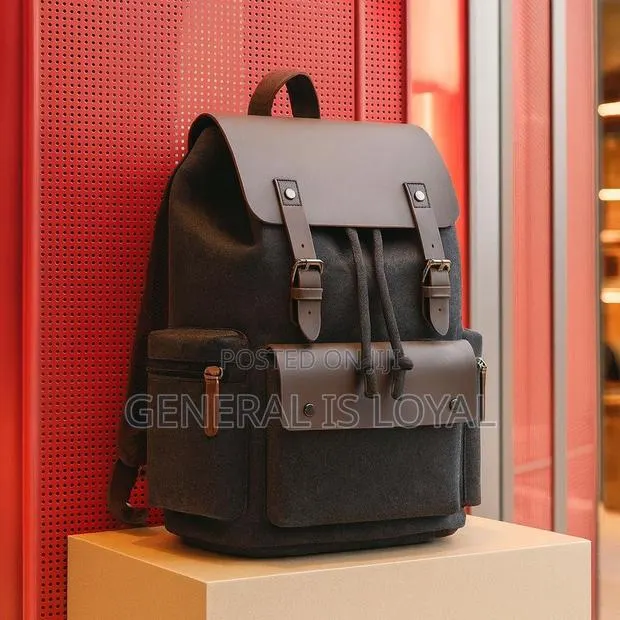 Canvas Buckle Backpack · Photo 1