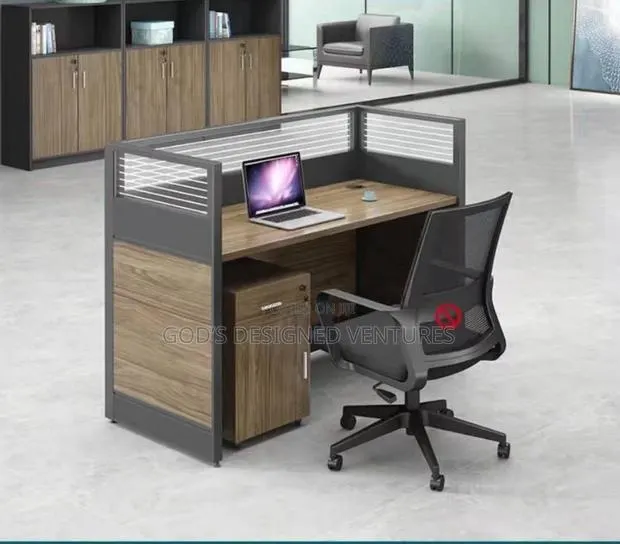 Authentic Single Workstation · Photo 1