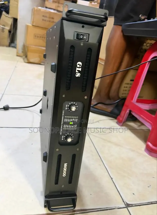 GLS MA3000 Bass Amplifier · Photo 1