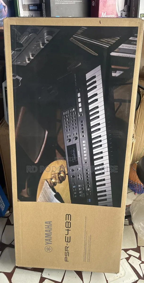 Keyboard PSR E483 · Photo 1