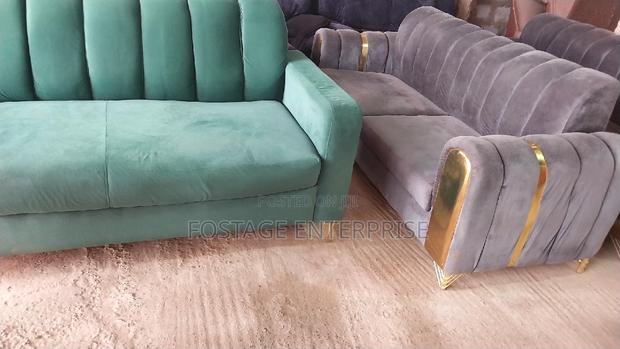 Well Designed Interior Sofa · Photo 1