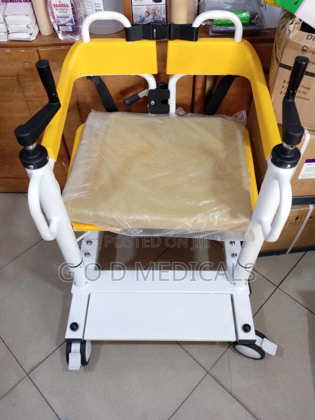 Patient Transferer Seat · Photo 1