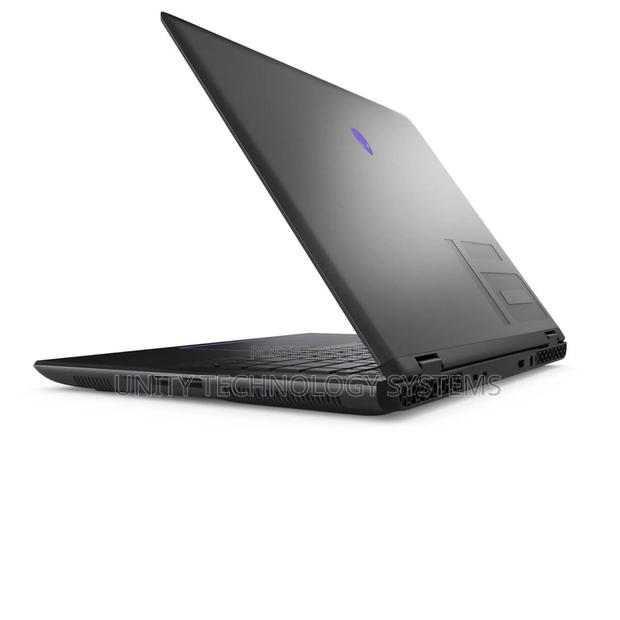 New Laptop Alienware Area-51m 16GB Intel Core Ultra 7 SSD 1T · Photo 2