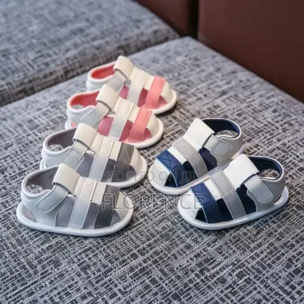 Baby Sandals · Photo 1