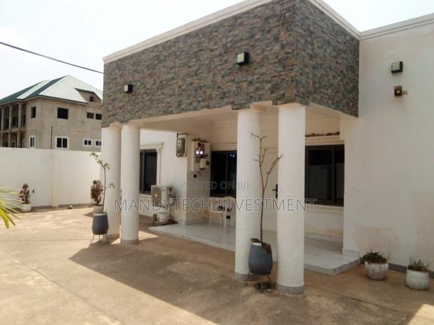 4bdrm Villa in Lake Side Estate for sale · Photo 1