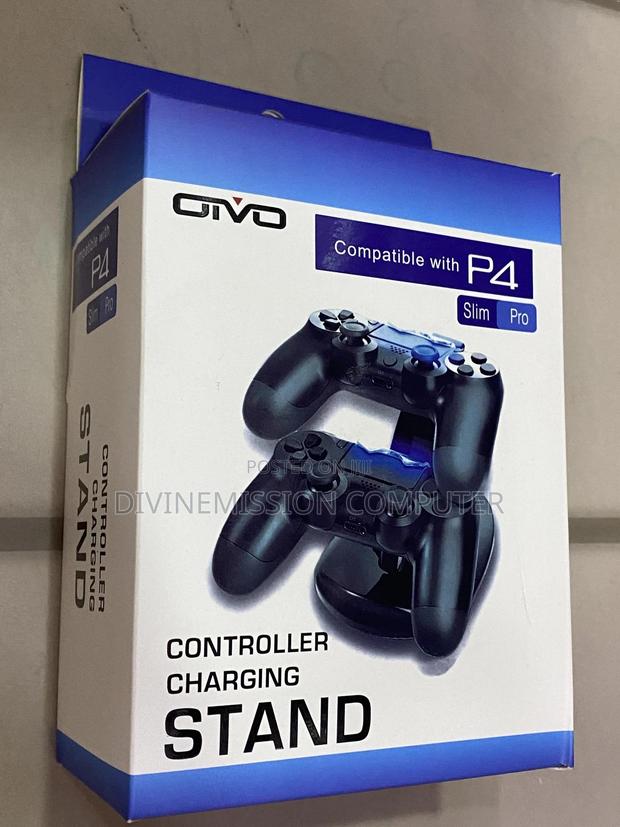 Controller Charging Stand for PS4 Controllers · Photo 5