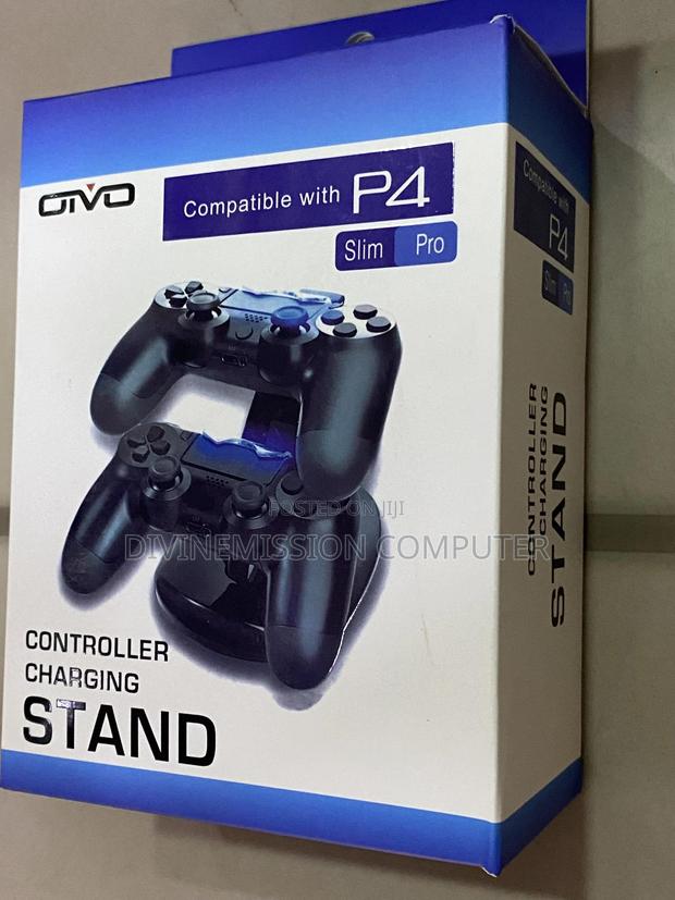 Controller Charging Stand for PS4 Controllers · Photo 4