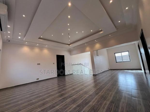 4bdrm Duplex in Adjiriganor for rent · Photo 6