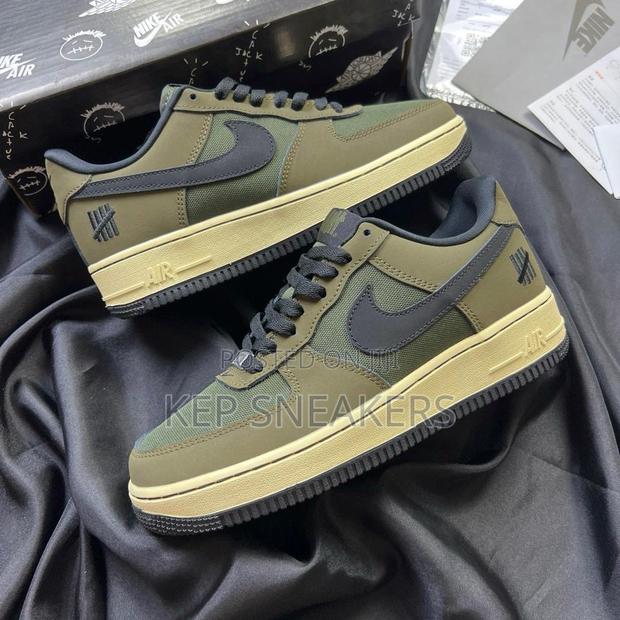 Nike X Undefeated Air Force 1 Low SP "Ballistic" · Photo 3