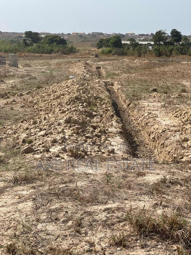 Cool Deals on Titled Lands · Photo 2