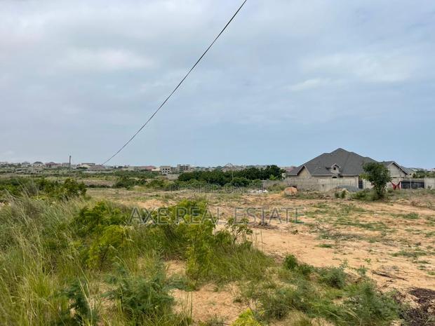 -Own a Full Plot in Our Exclusive Residence. · Photo 3