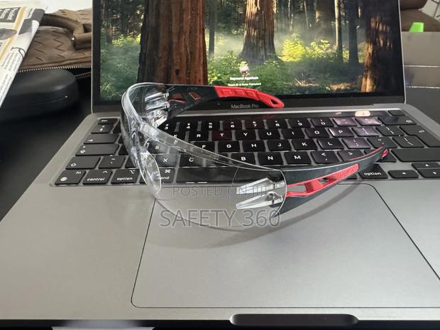 Safety Goggle · Photo 1