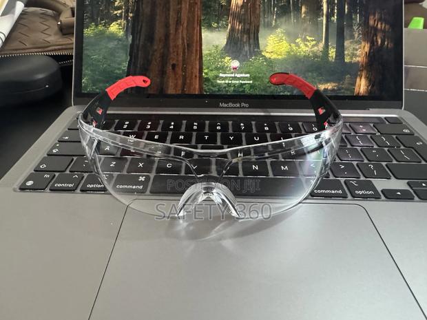 Safety Goggle · Photo 3