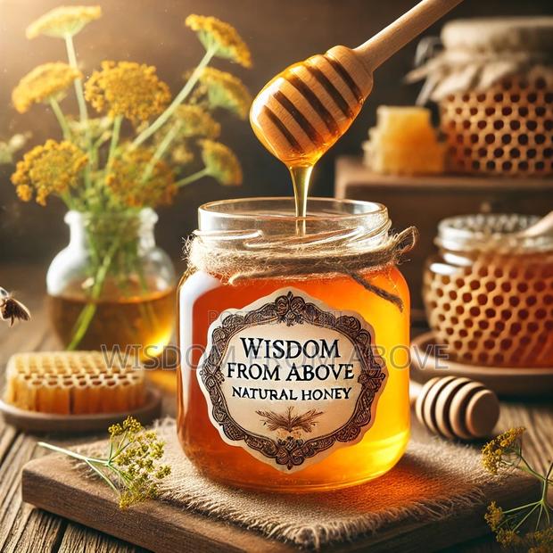 Raw and Undiluted Bee Honey - 100% Natural · Photo 1