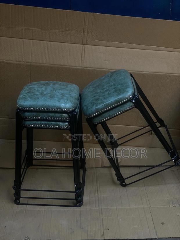 Metal Chair · Photo 3