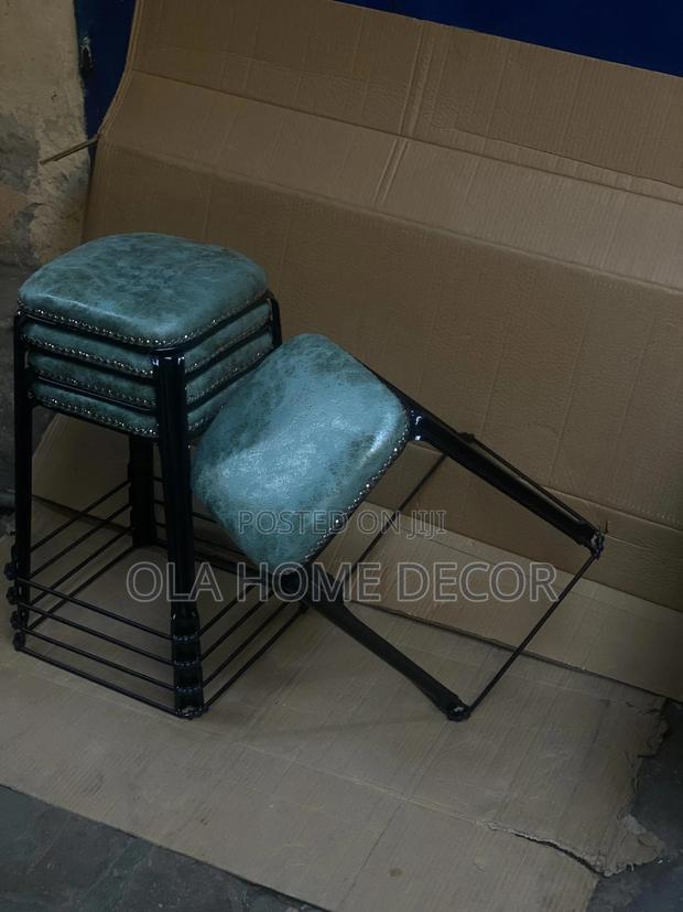 Metal Chair · Photo 7