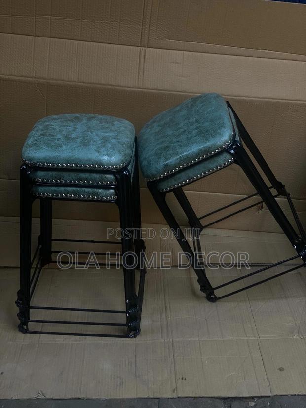 Metal Chair · Photo 5