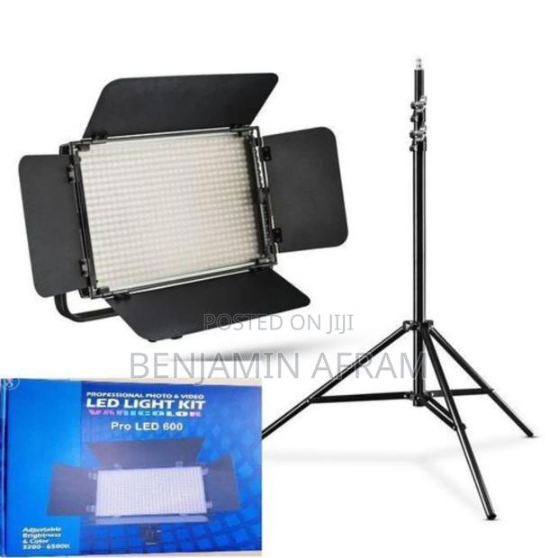 Professional Video and Photo Led Light. · Photo 2