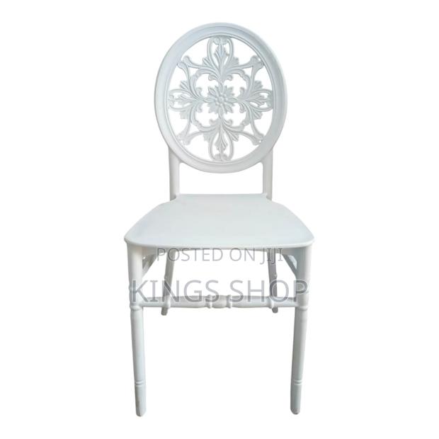 Chivalry Plastic Chairs Wholesale · Photo 1