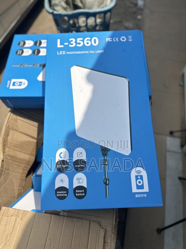 L-3560 Led Photographic Fill Light With Stand · Photo 2