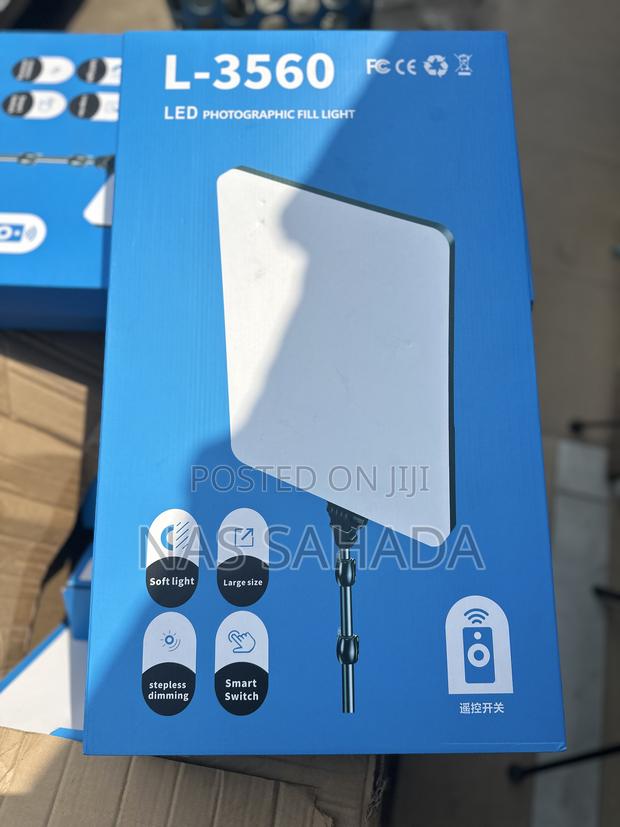 L-3560 Led Photographic Fill Light With Stand · Photo 1