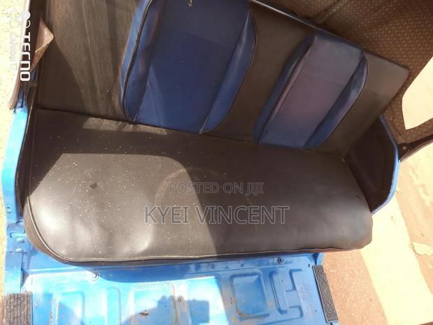 Bajaj RE 2021 Blue · Photo 4