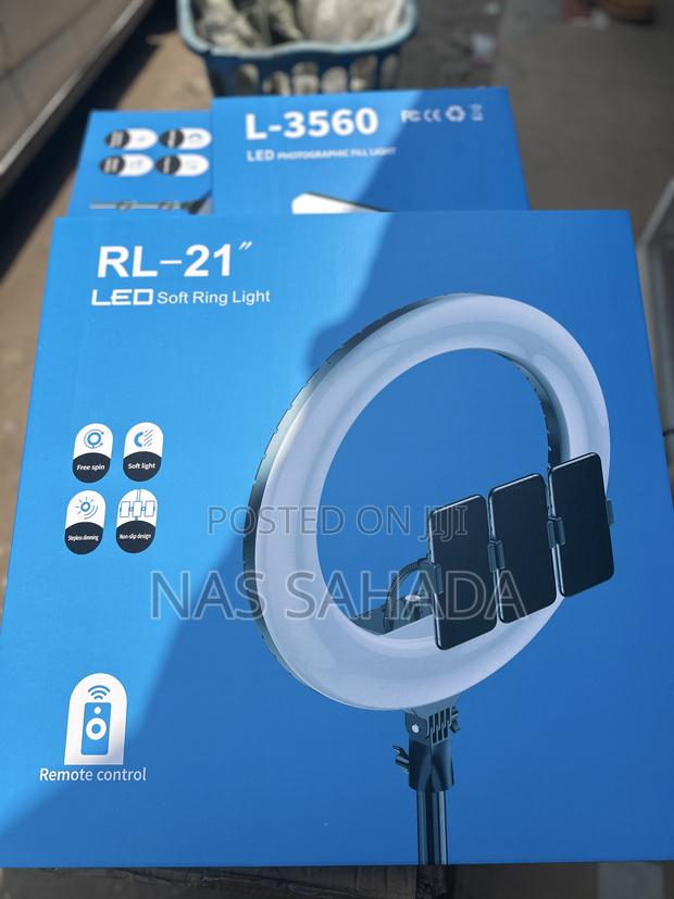 Brand New 21inch Ring Light With Stand · Photo 2