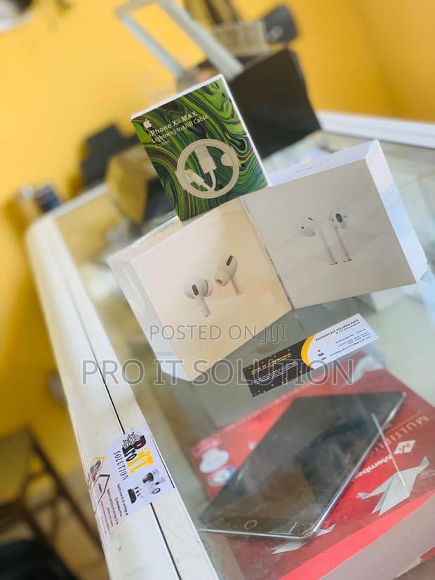 Apple Airpods Pro 2nd Gen · Photo 3