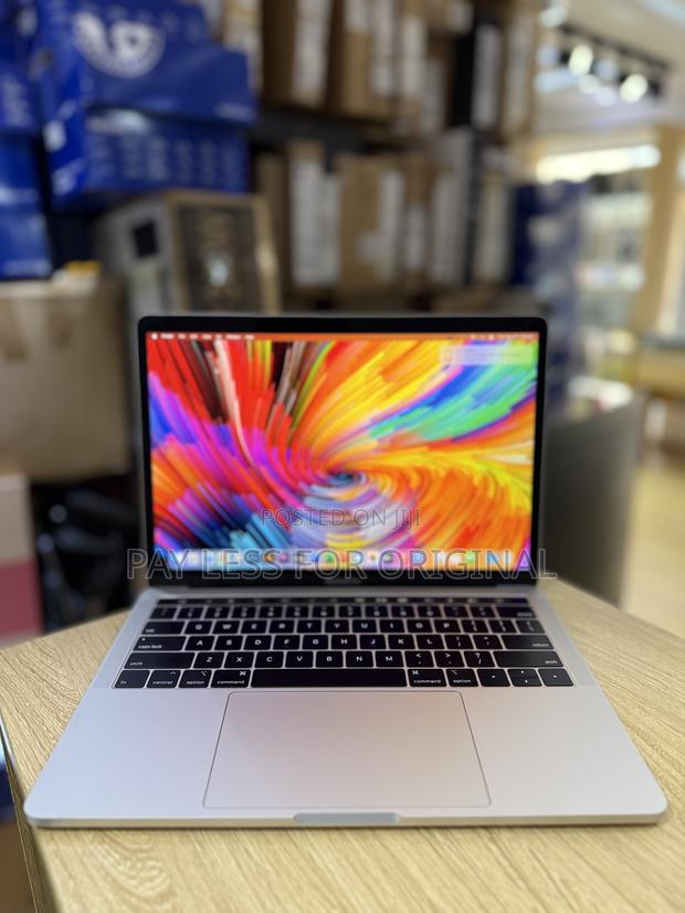 Laptop Apple MacBook Pro 2019 8GB Intel Core i5 SSD 256GB · Photo 3