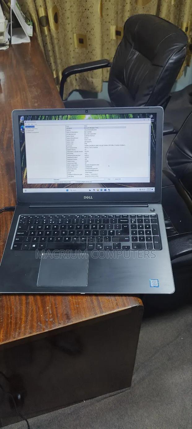 Laptop Dell Vostro 15 5568 8GB Intel Core i5 SSD 256GB · Photo 2