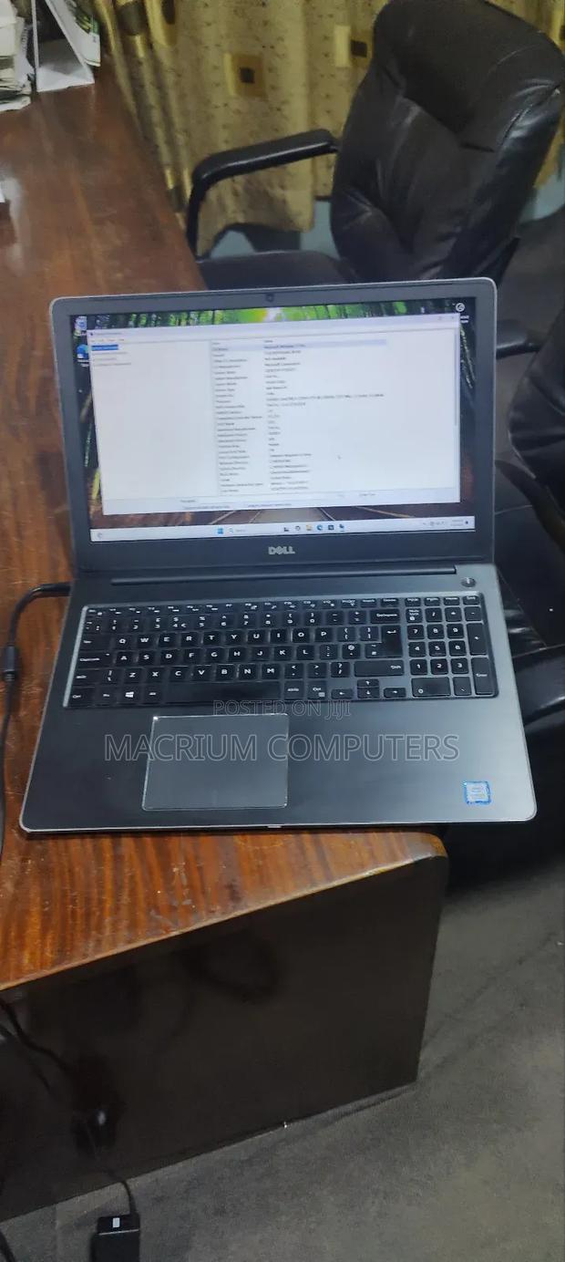 Laptop Dell Vostro 15 5568 8GB Intel Core i5 SSD 256GB · Photo 3
